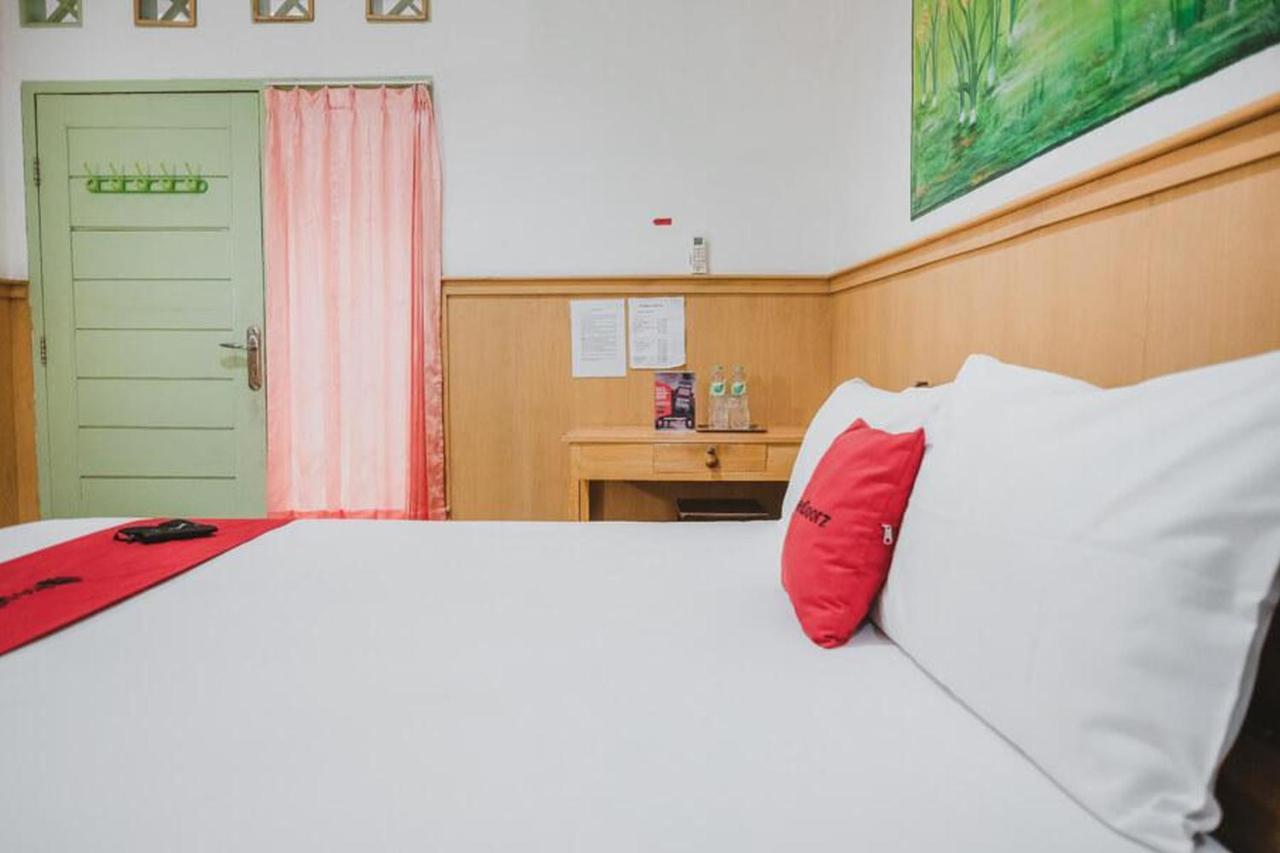 RedDoorz near Kartini Mall Lampung Bandar Lampung Exterior foto