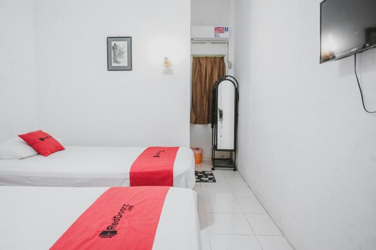 RedDoorz near Kartini Mall Lampung Bandar Lampung Exterior foto